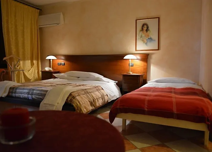 Отель Due Colonne Сан Бонифацио