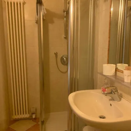 Hotel Due Colonne 3*