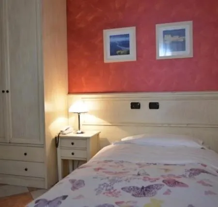 Hotel Due Colonne 3*